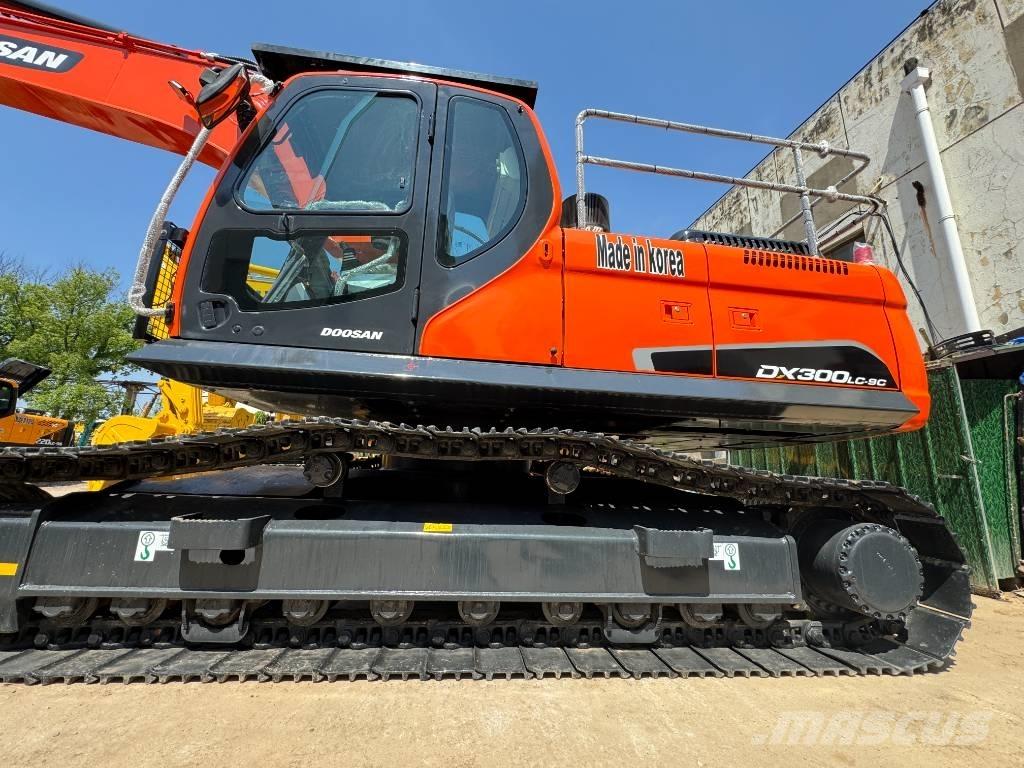 Doosan DX 300 LC-9S Pásová rýpadla