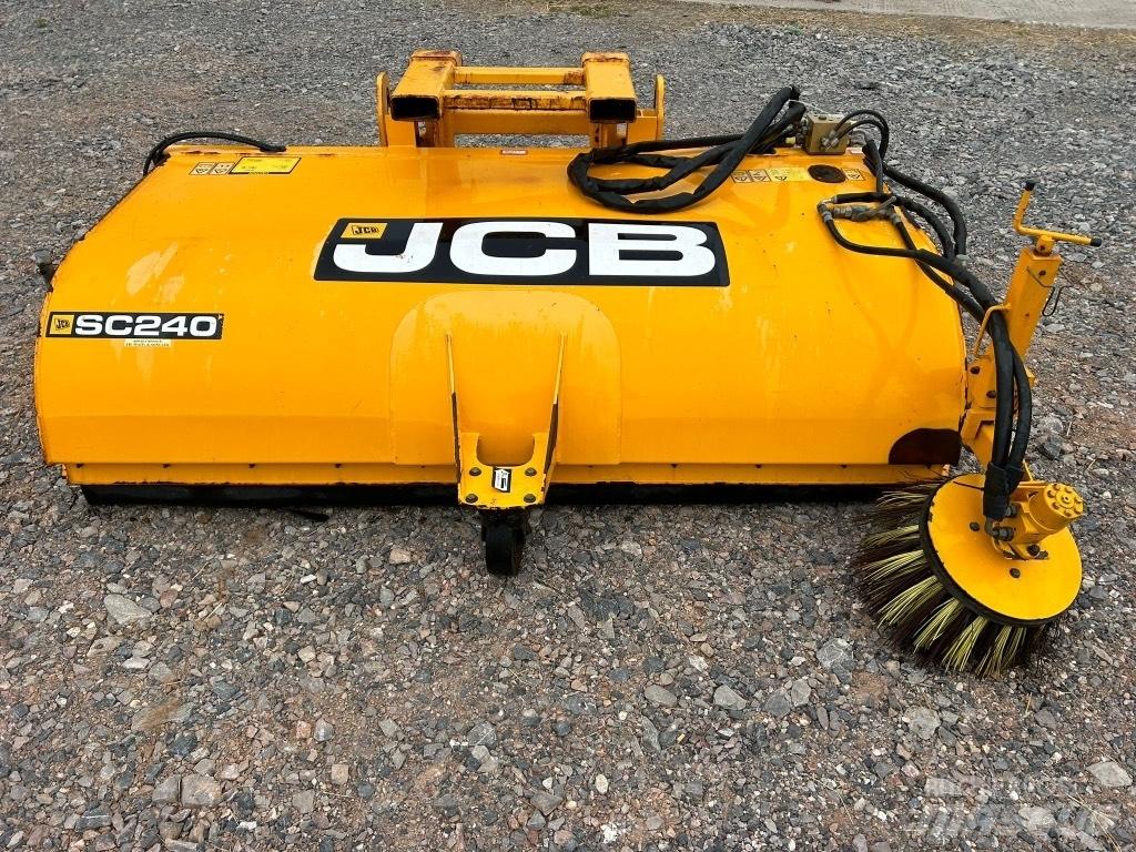 JCB SC 240 Zametací kartáče