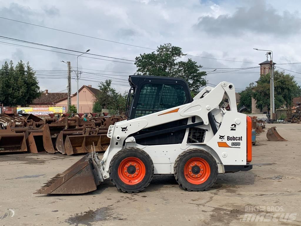 Bobcat S 570 Smykem řízené nakladače
