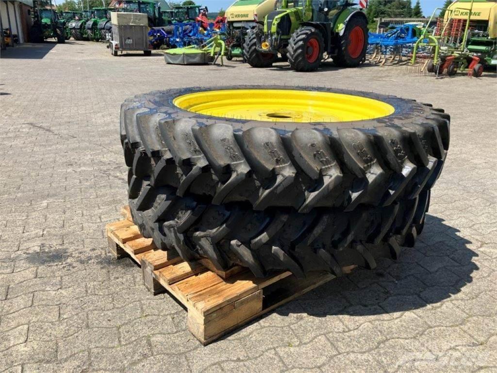 BKT 320/90R42 Pneumatiky, kola a ráfky