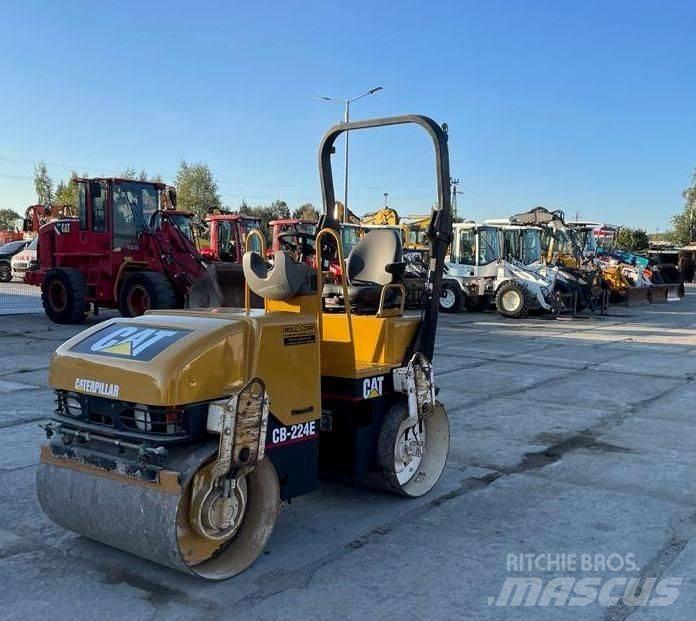 CAT CB 224 E Tandemové válce