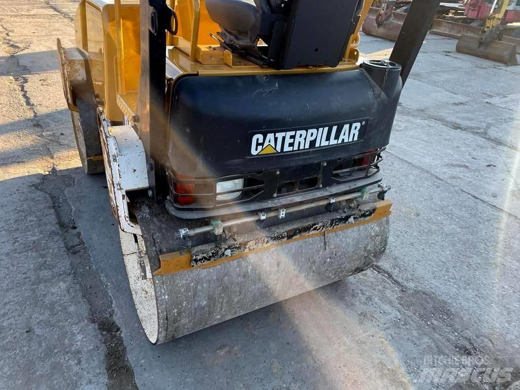 CAT CB 224 E Tandemové válce