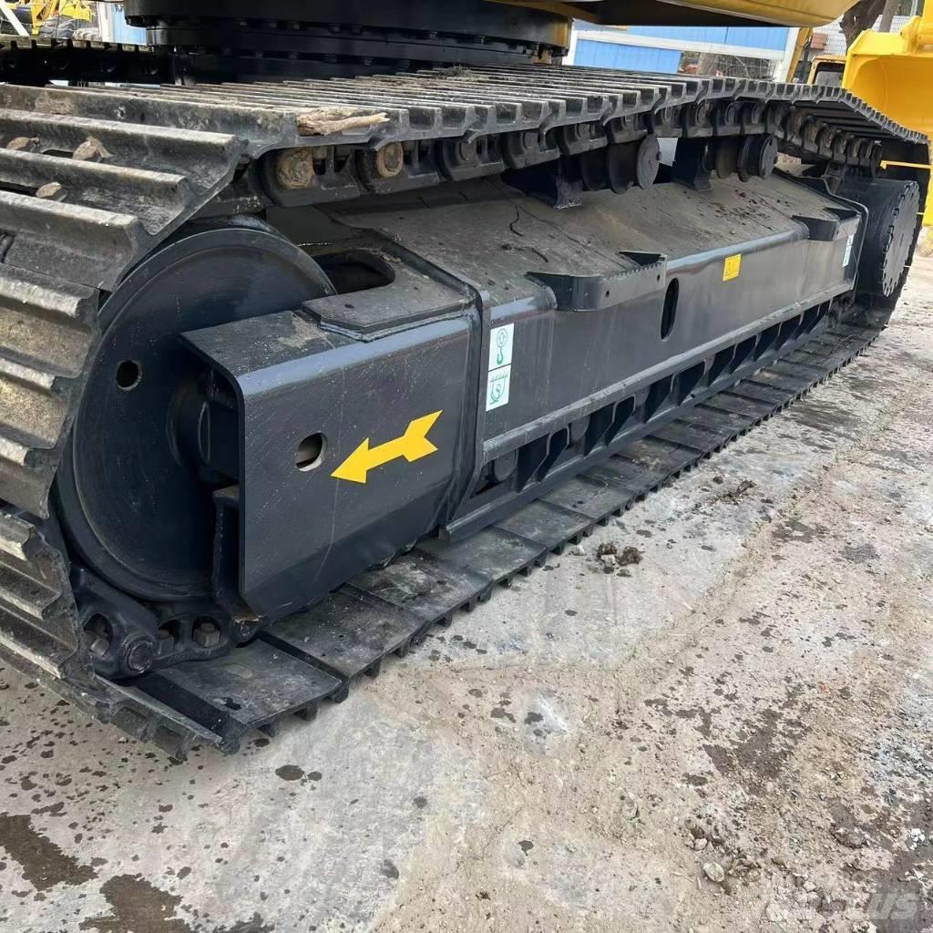 Komatsu PC 360-7 Pásová rýpadla