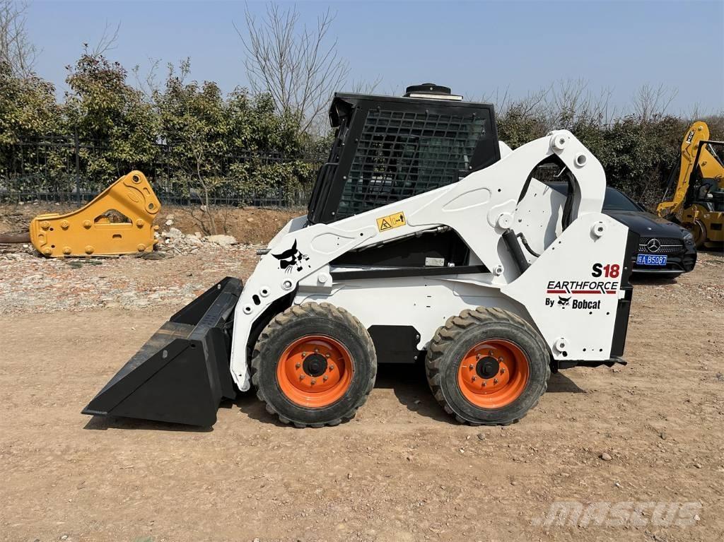 Bobcat S 18 Smykem řízené nakladače
