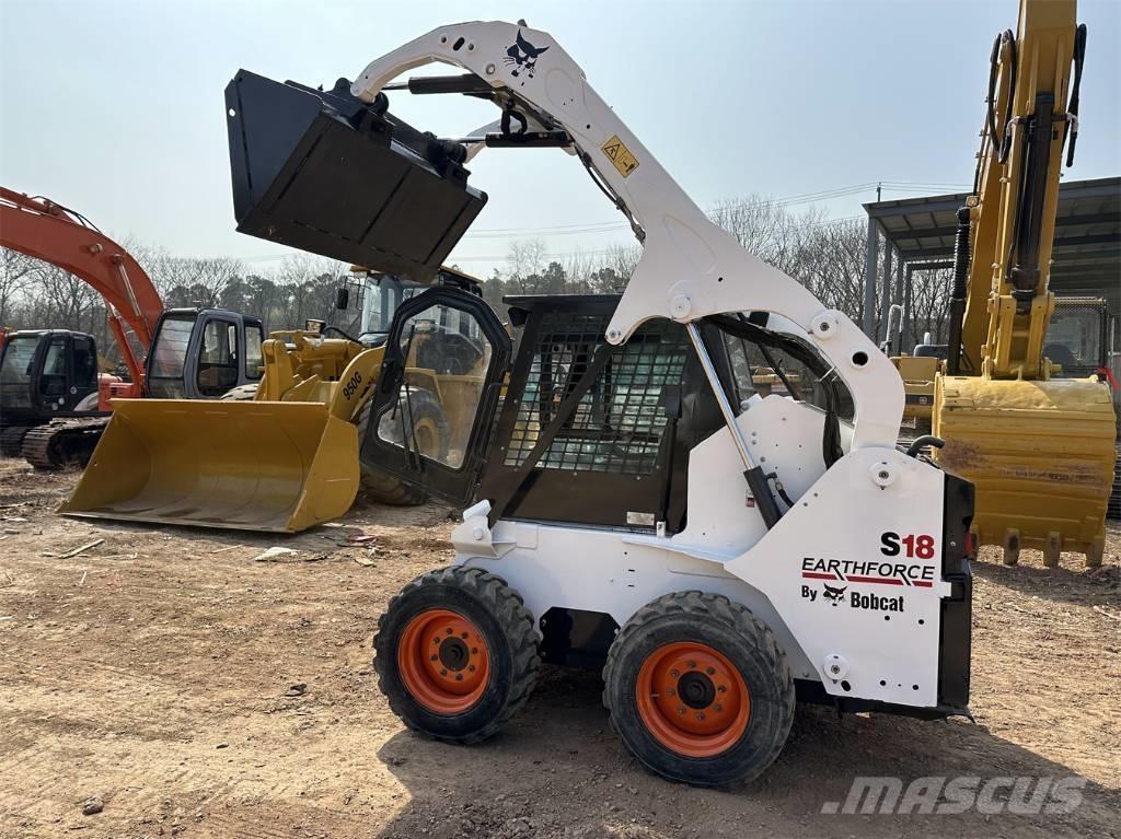 Bobcat S 18 Smykem řízené nakladače