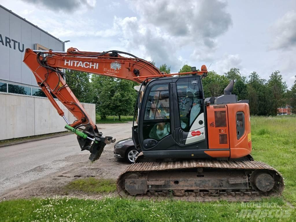 Hitachi ZX 135 US-6 Pásová rýpadla