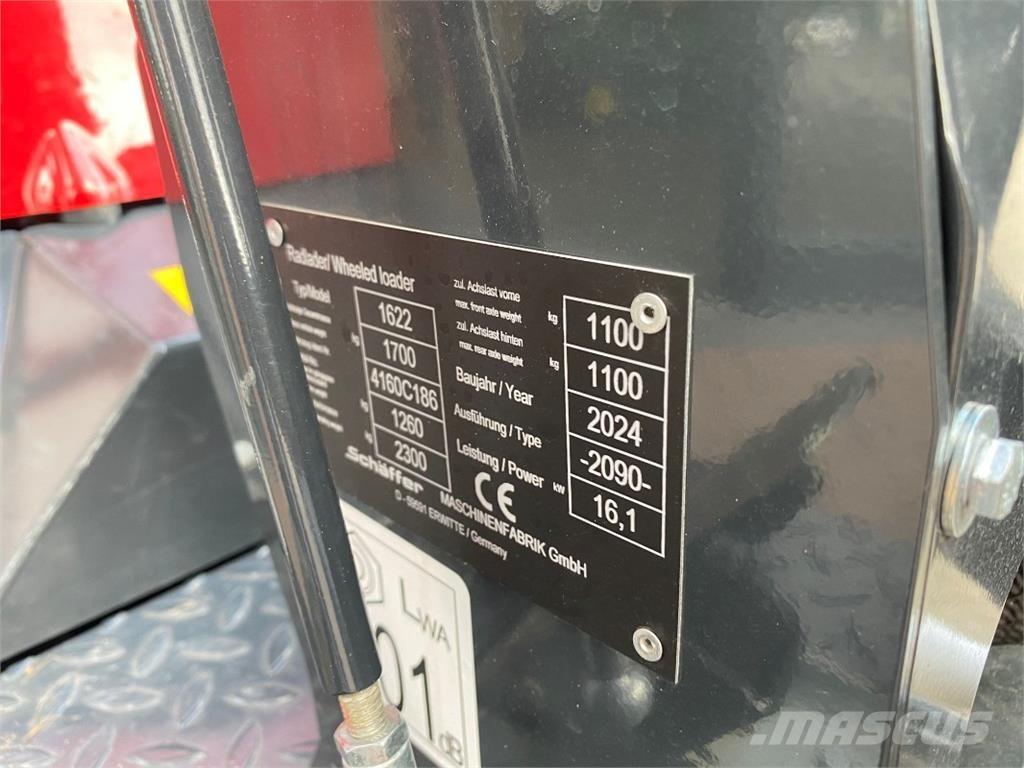 Schäffer 1622 Kolové nakladače