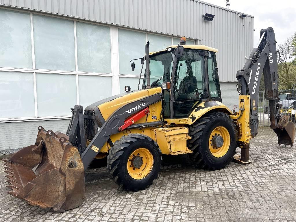 Volvo BL71 Rýpadlo-nakladače