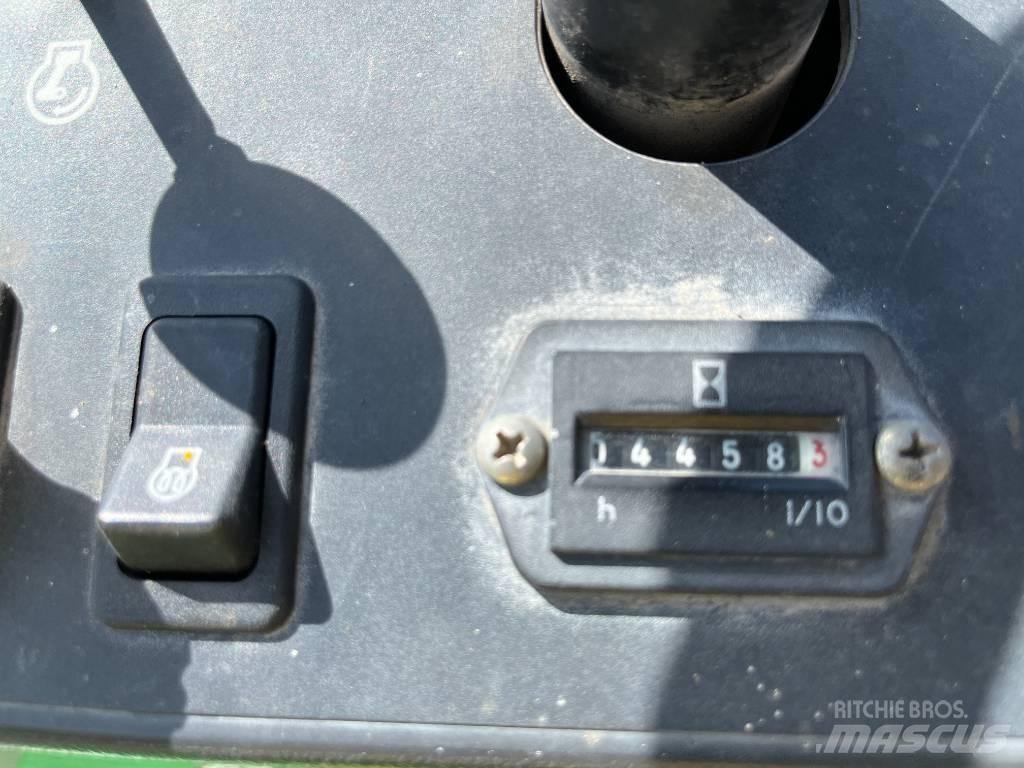 John Deere 2653 A Samojízdné sekačky