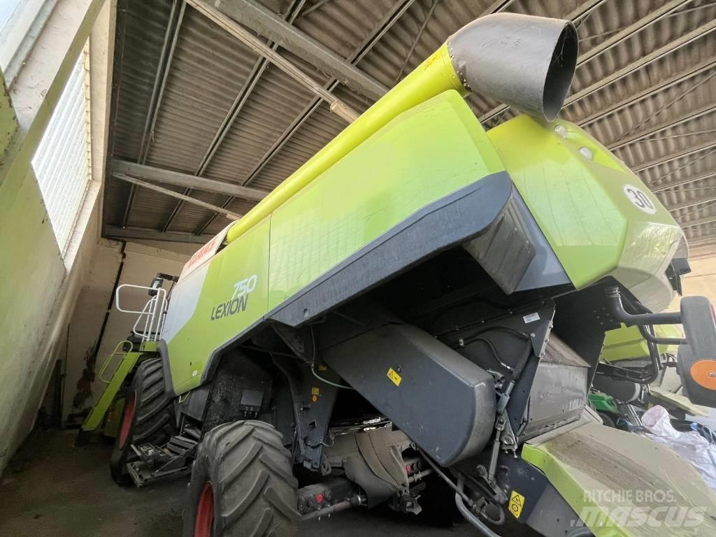 CLAAS Lexion 750 Sklízecí mlátičky