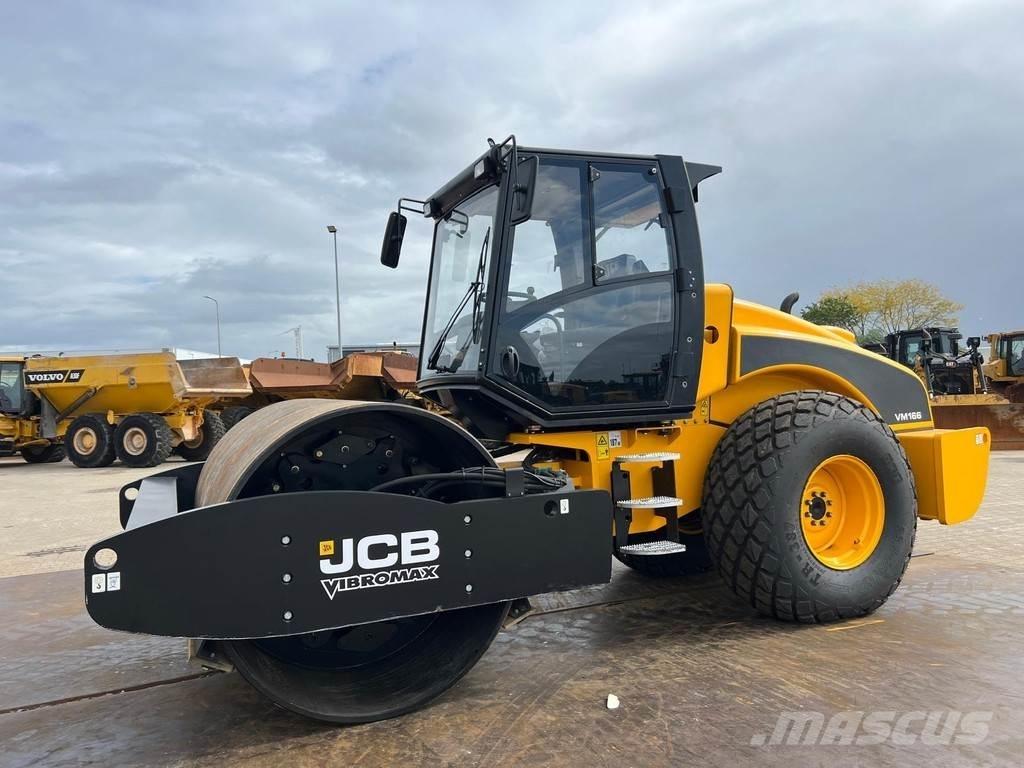JCB VM166D Tahačové válce