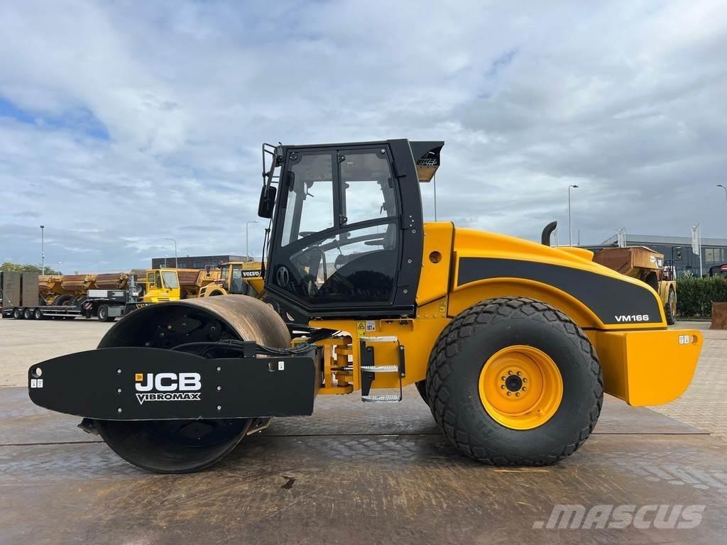 JCB VM166D Tahačové válce