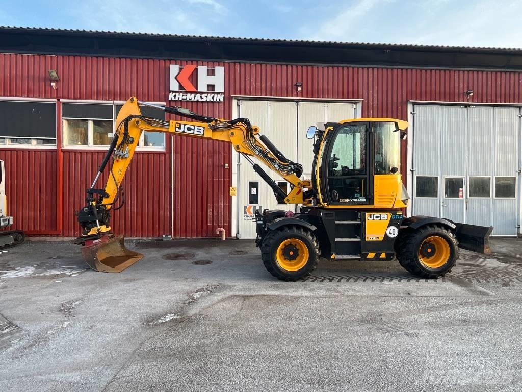 JCB 110 Hydradig Kolová rýpadla