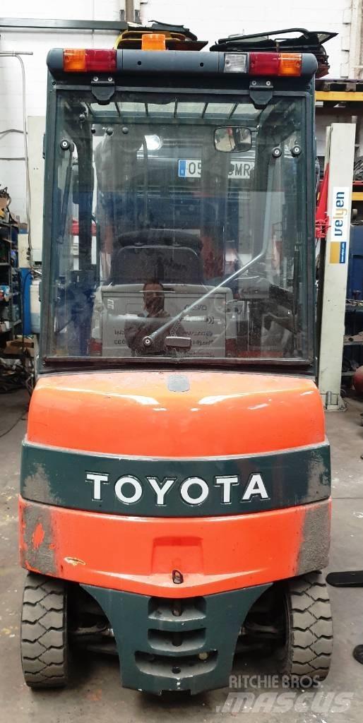 Toyota 7 FBMF 25 Akumulátorové vozíky