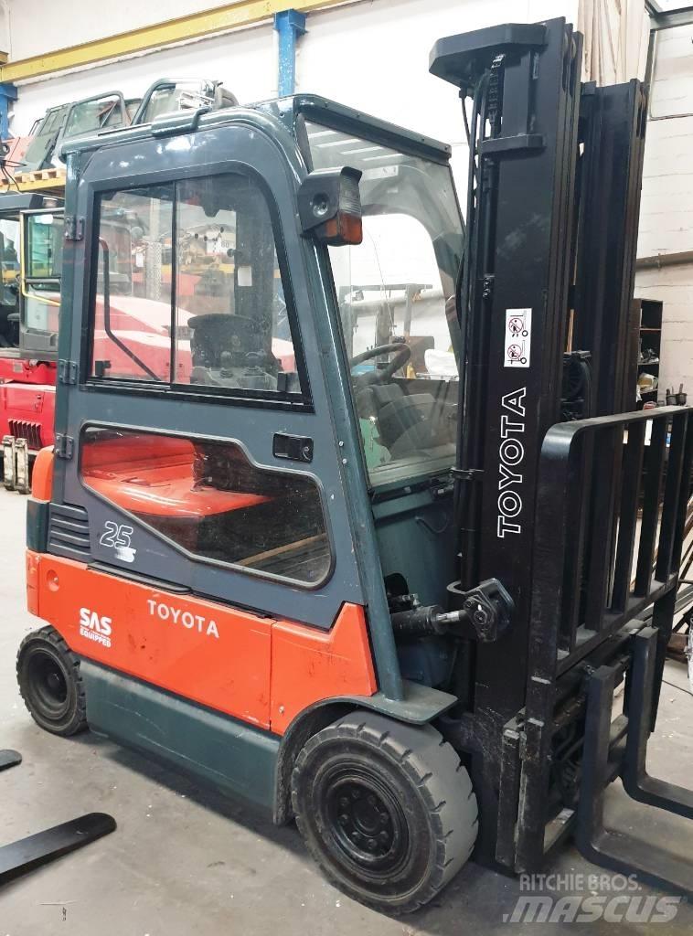 Toyota 7 FBMF 25 Akumulátorové vozíky