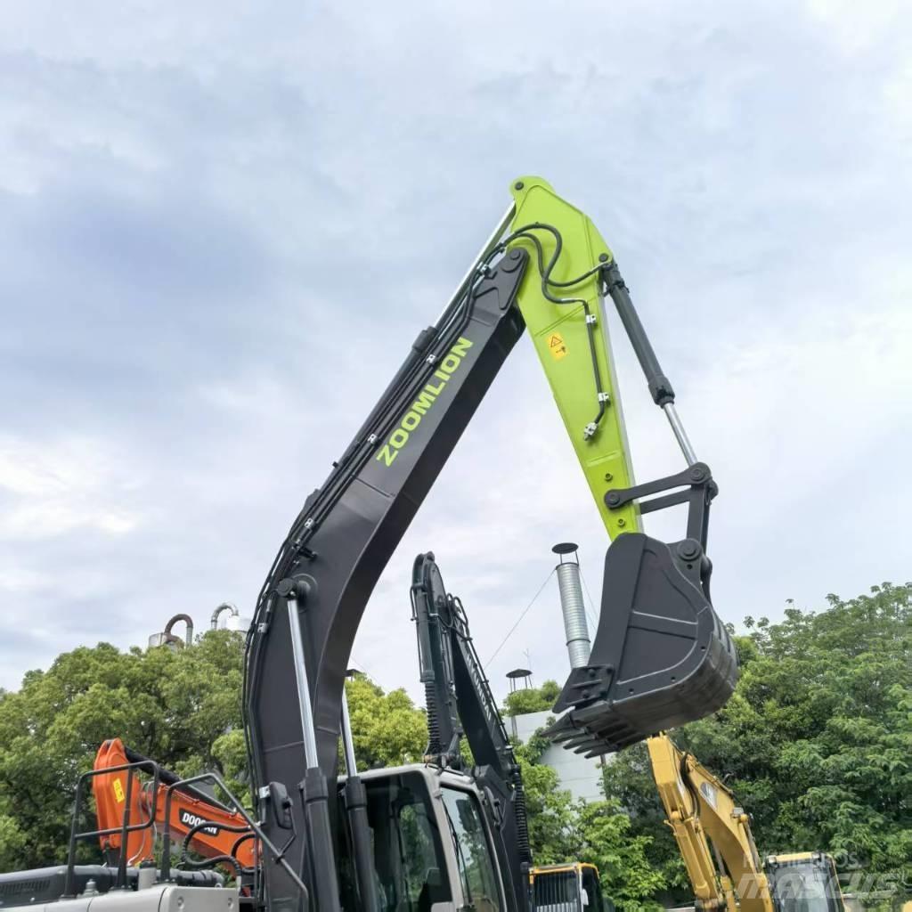 Zoomlion ZE215G Midi rýpadla 7t - 12t