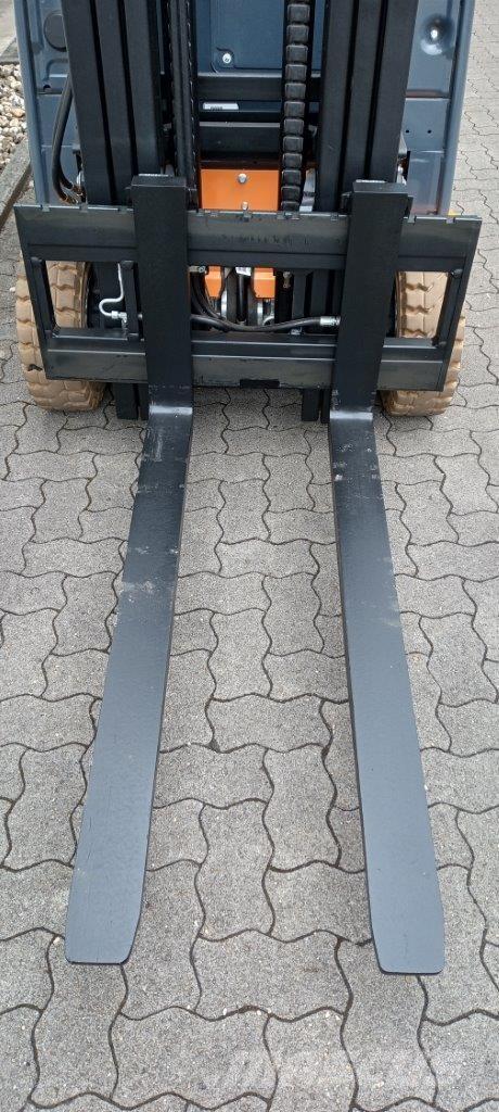 Toyota 8FBM16T Akumulátorové vozíky