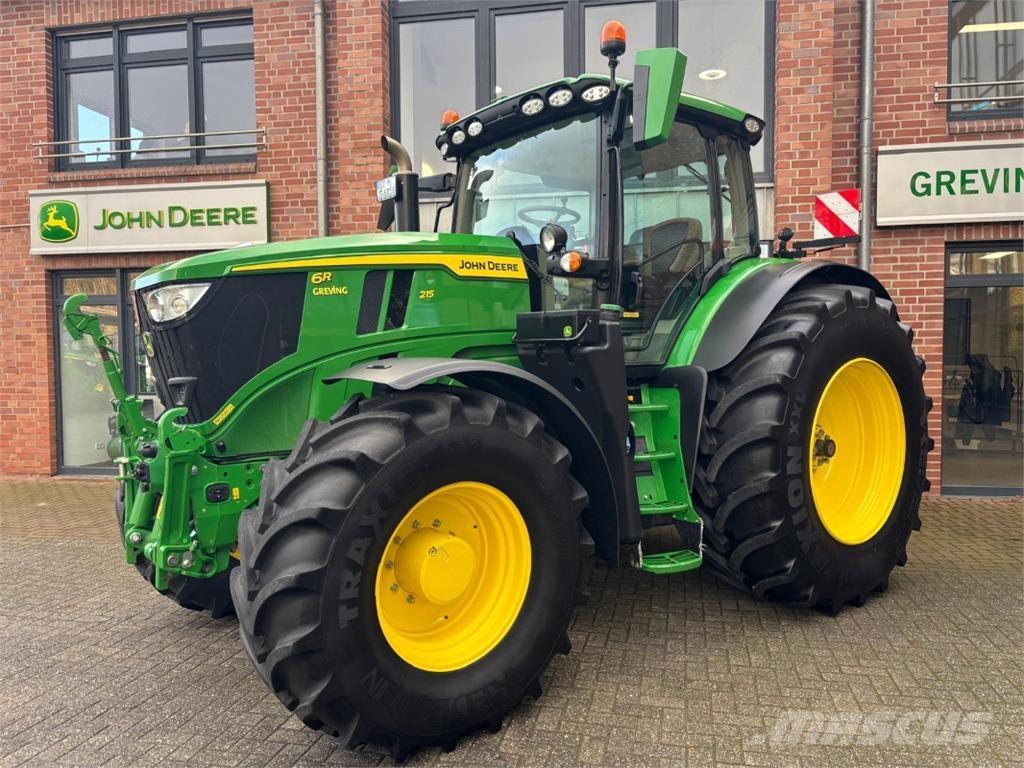 John Deere 6R215 Traktory