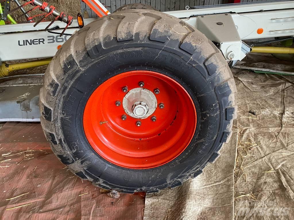 CLAAS Liner 3600 Obraceče a shrabovače sena