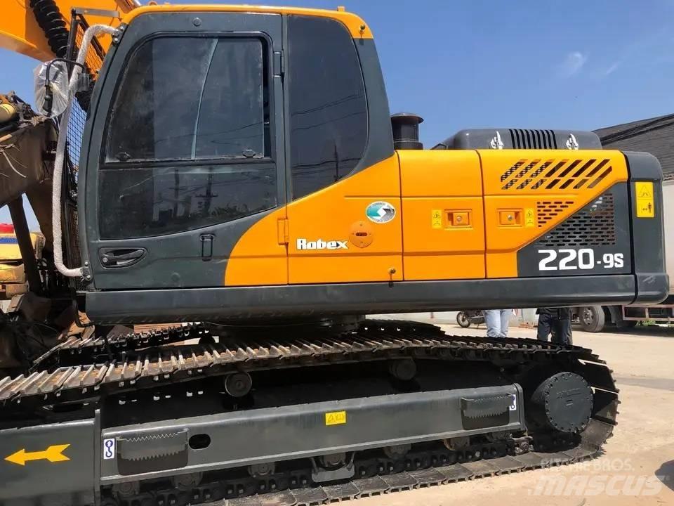 Hyundai R220-9s Pásová rýpadla