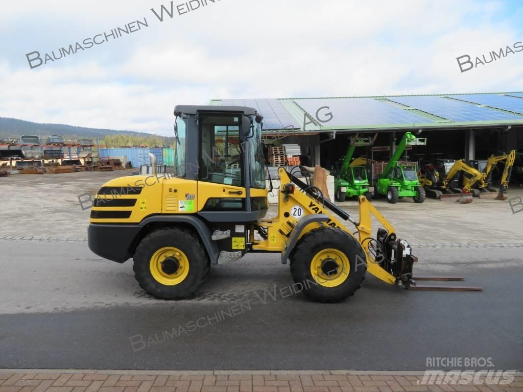 Yanmar V 80 Kolové nakladače