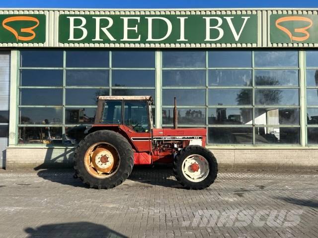 International 955 A Traktory