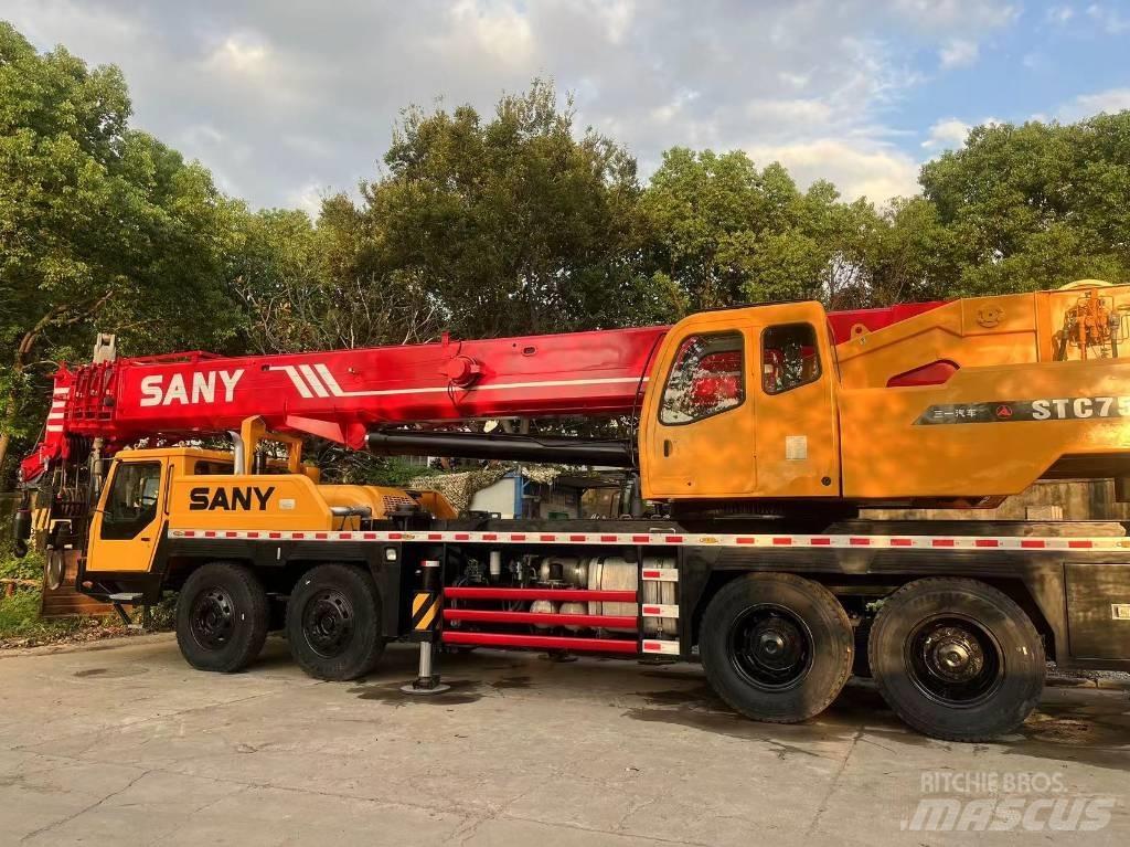 Sany STC 750 Univerzální terénní jeřáby