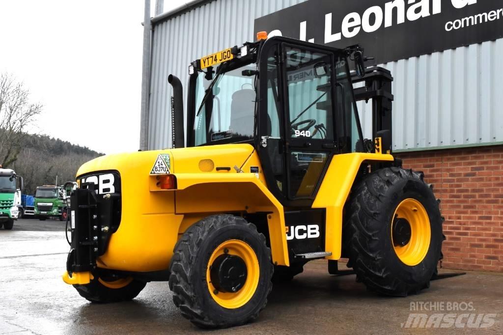 JCB 940 Terénní vysokozdvižné vozíky