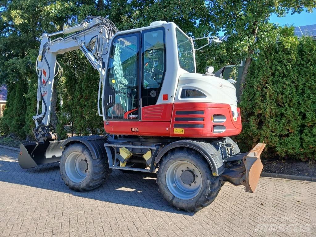 Takeuchi TB 295 W Kolová rýpadla