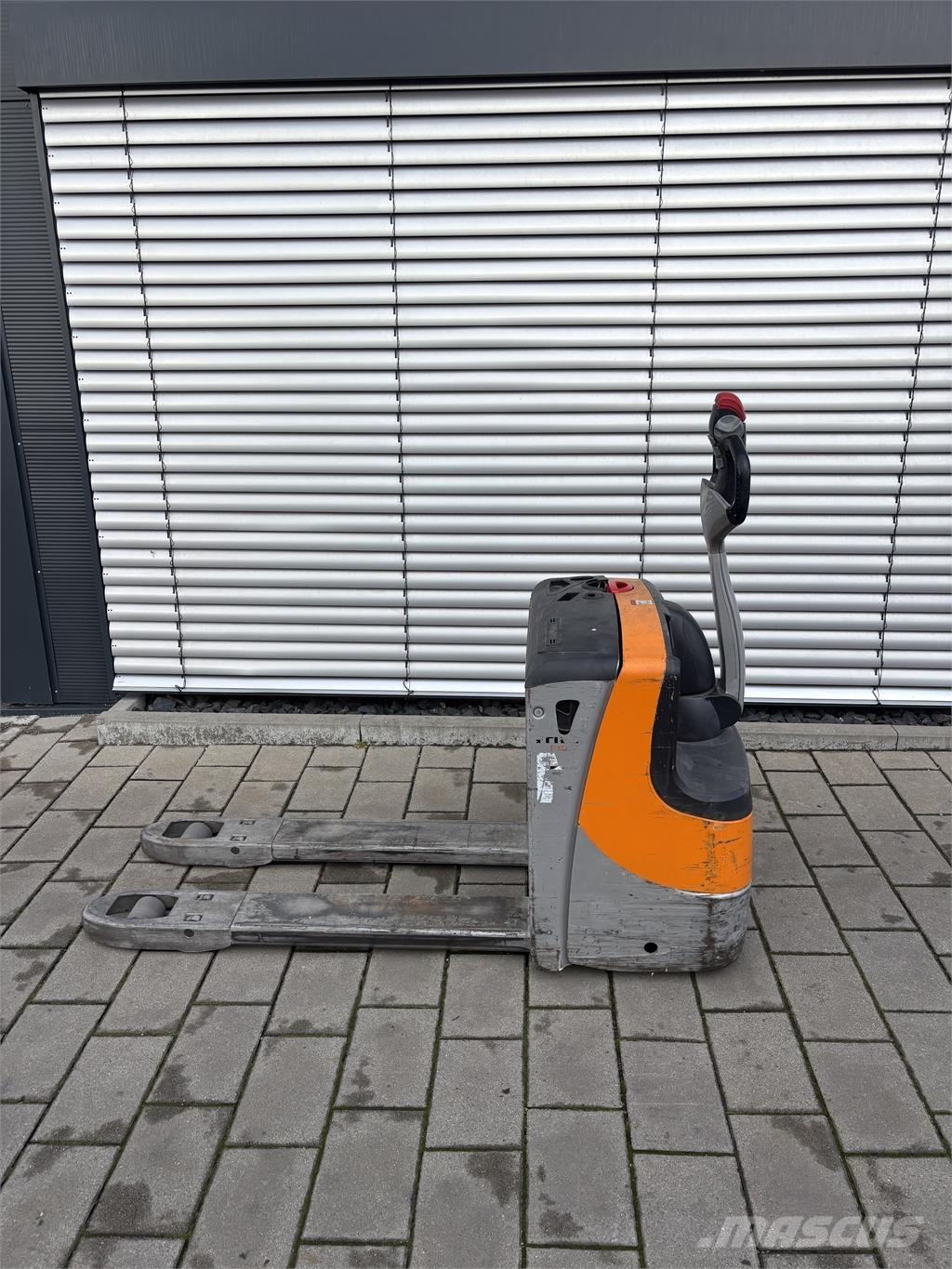 Still EXU16 Ručně vedené vysokozdvižné vozíky