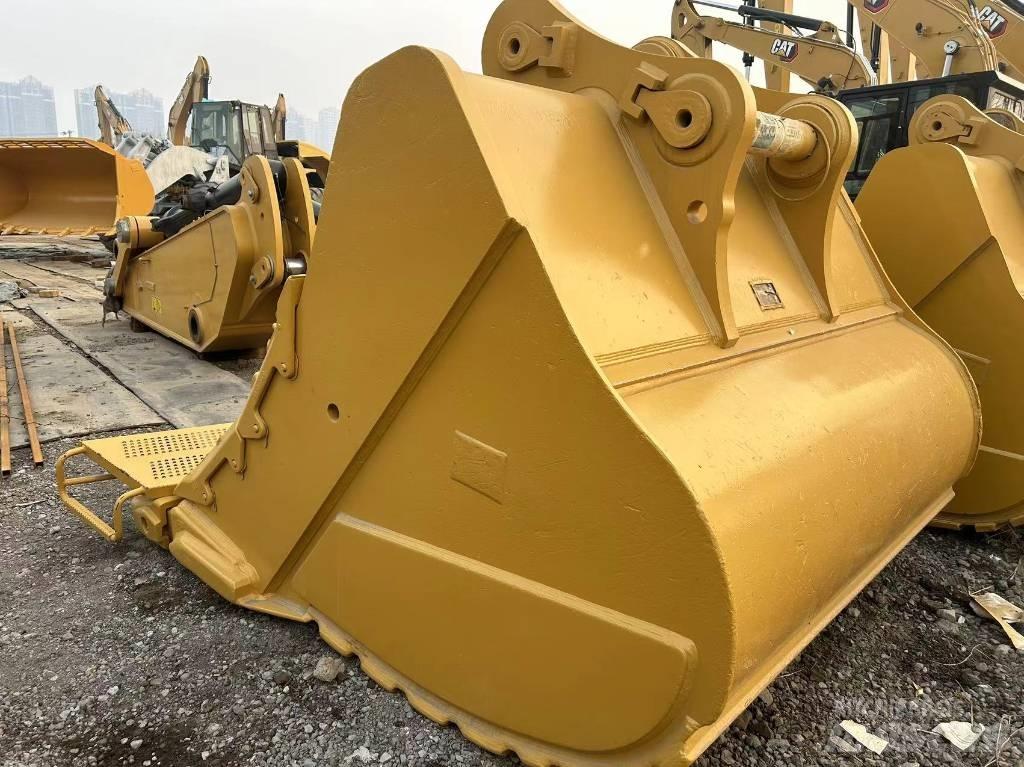 CAT 2020 CAT 390F Kolová rýpadla