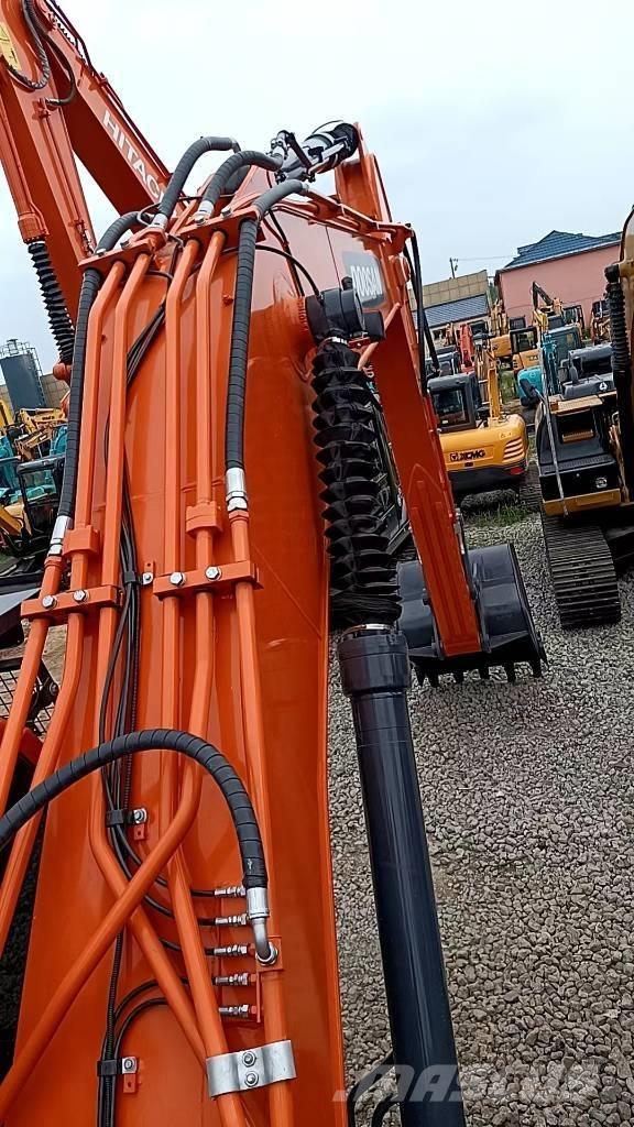 Doosan DX 225 LC Pásová rýpadla