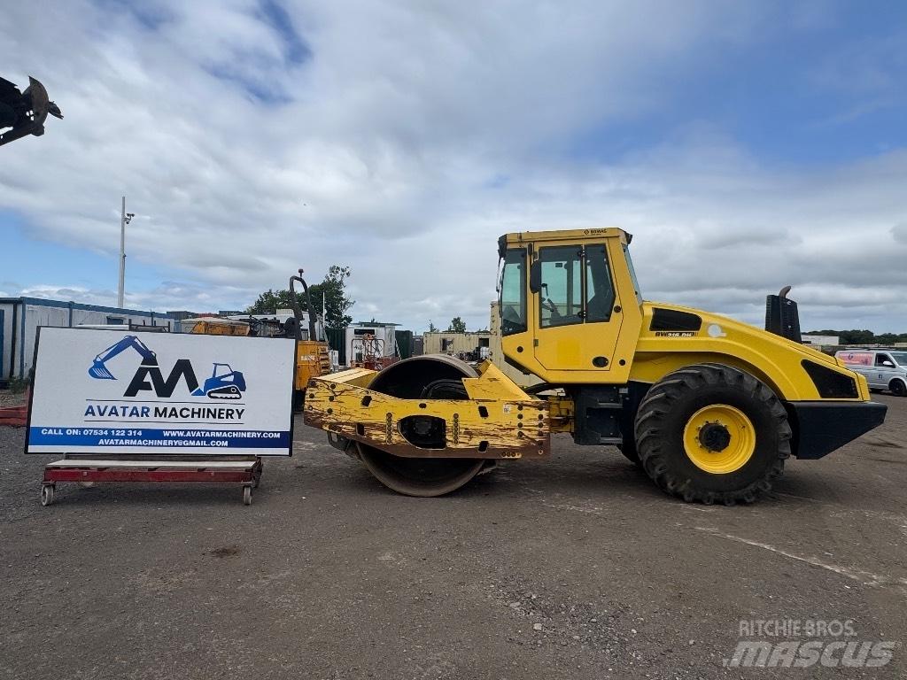 Bomag BW 216 D H-4 Tahačové válce
