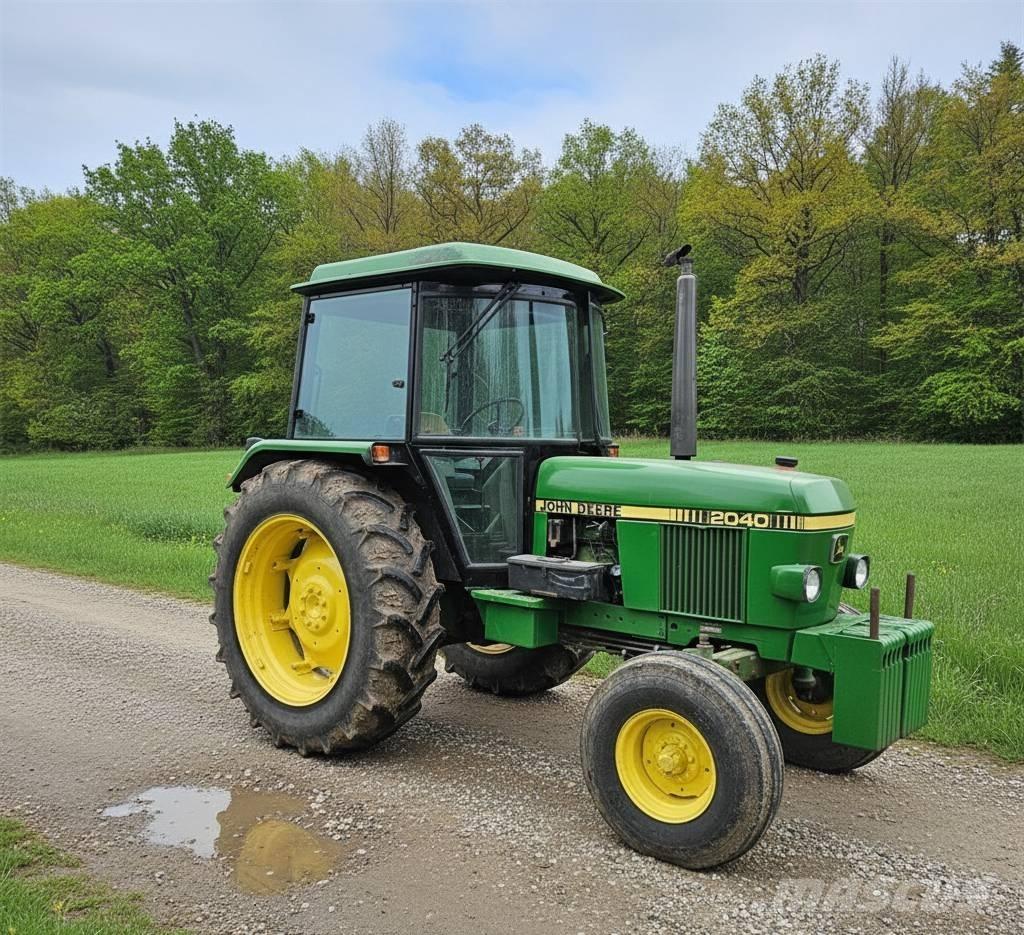 John Deere 2040 Traktory