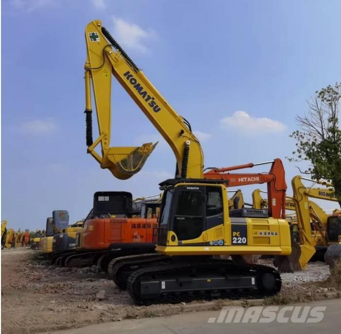 Komatsu PC220-8 Pásová rýpadla