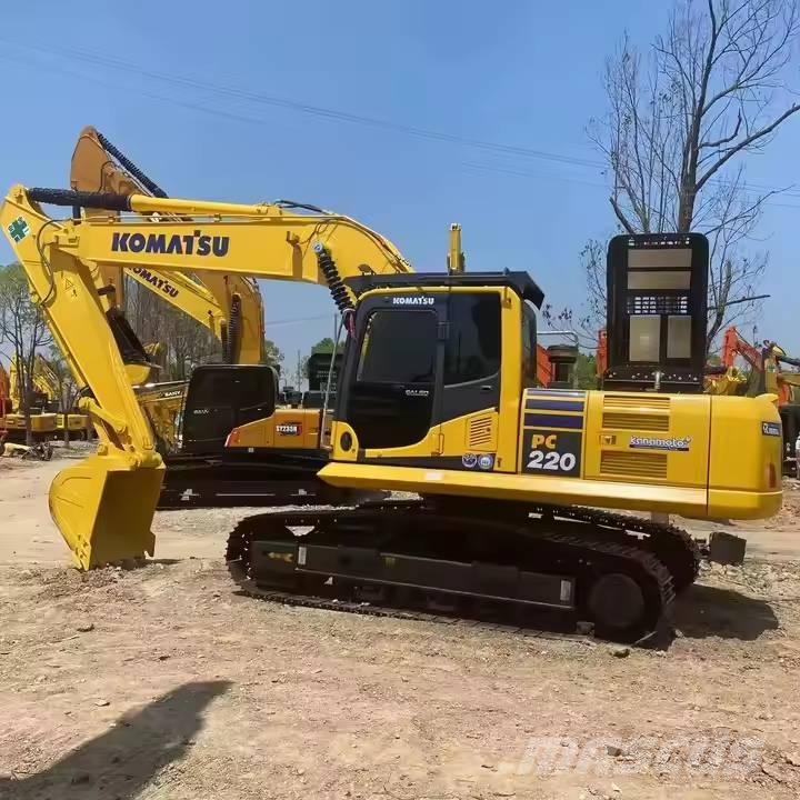 Komatsu PC220-8 Pásová rýpadla