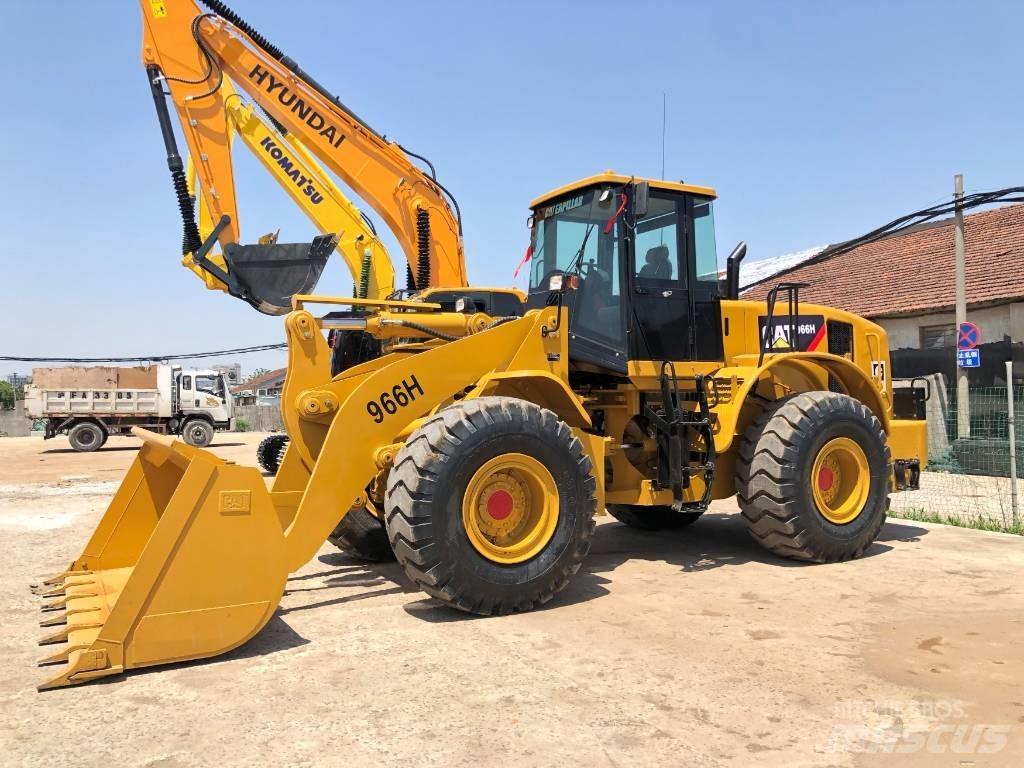 CAT 966H Kolové nakladače