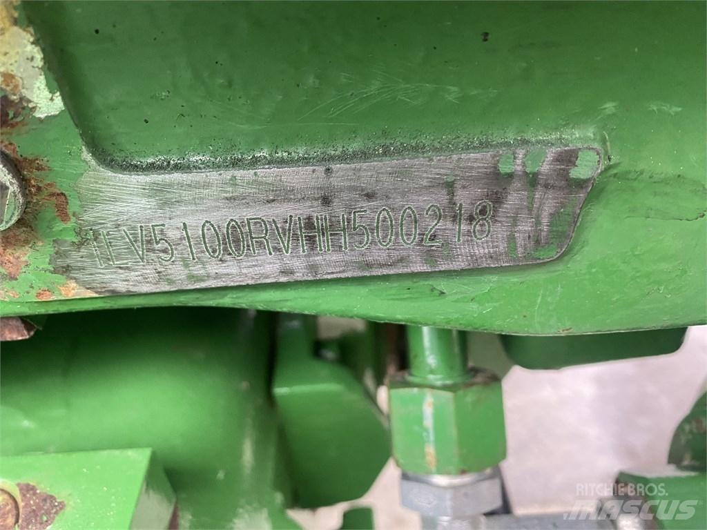 John Deere 5100 R Traktory