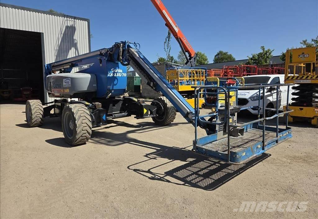 Genie ZX 135/70 Kloubové plošiny