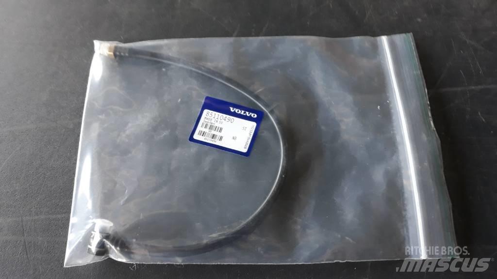 Volvo HOSE 85110490 Kabiny a interiér