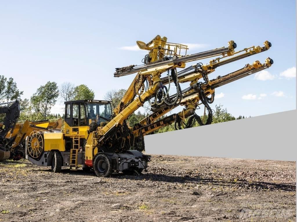Atlas Copco XE3 C30 Tunelové a podzemní důlní vrtačky