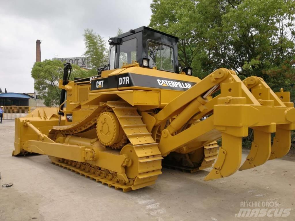 CAT D 7 R Pásové dozery