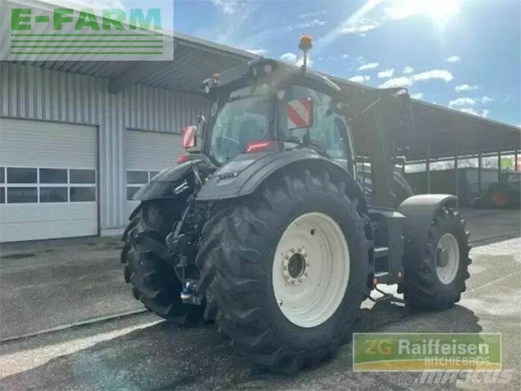Valtra q245 Traktory