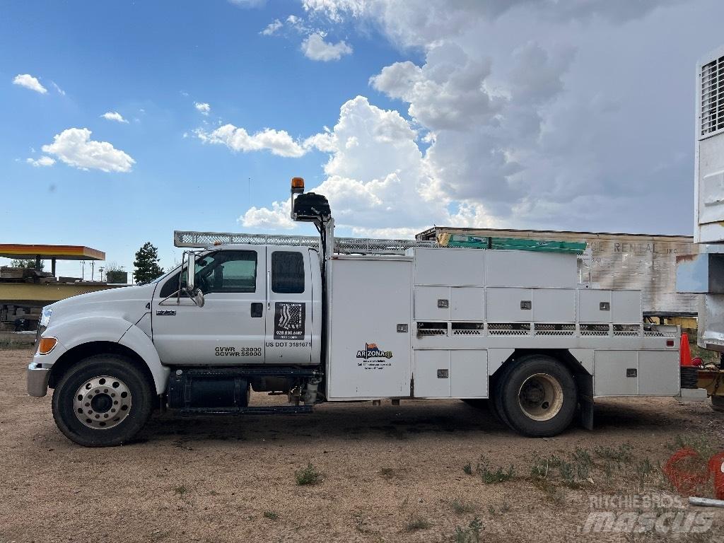 Ford F 750 XL Komunální / Multi-užitková vozidla