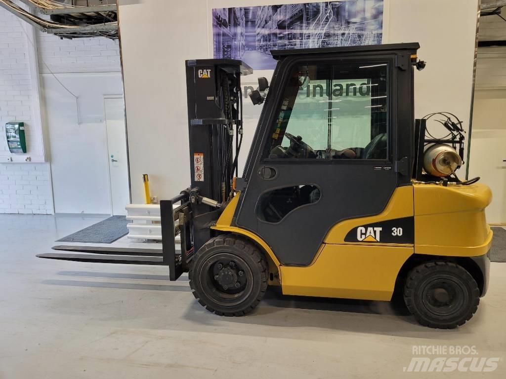CAT GP 30 N LPG vozíky