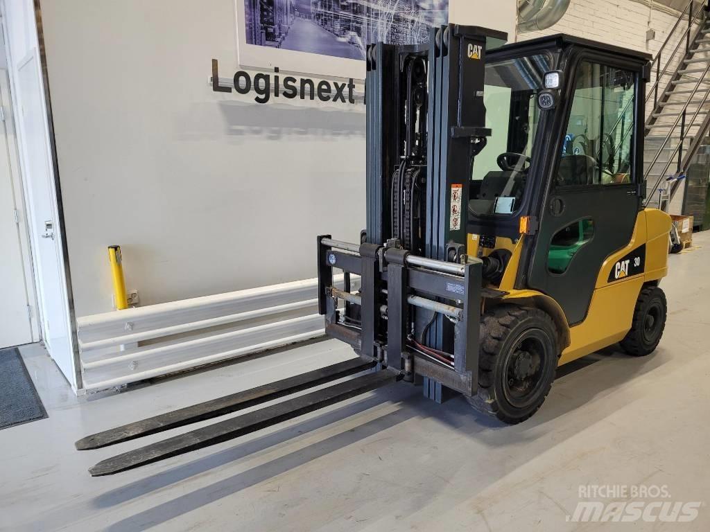 CAT GP 30 N LPG vozíky