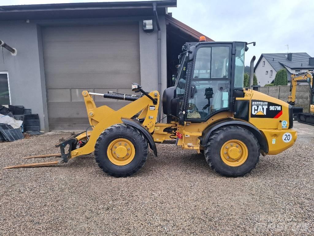 CAT 907 M Kolové nakladače