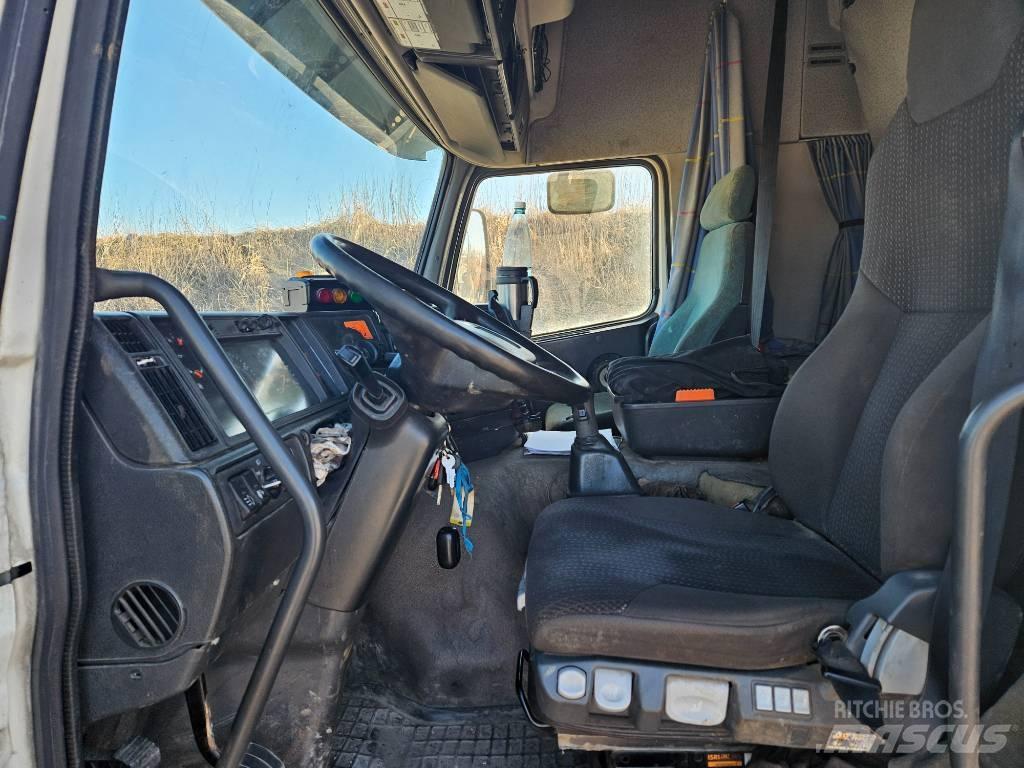 Volvo FM 12 Nákladní automobily pro přepravu lesních strojů