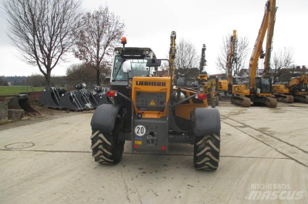 Liebherr T 46-7s Teleskopické manipulátory