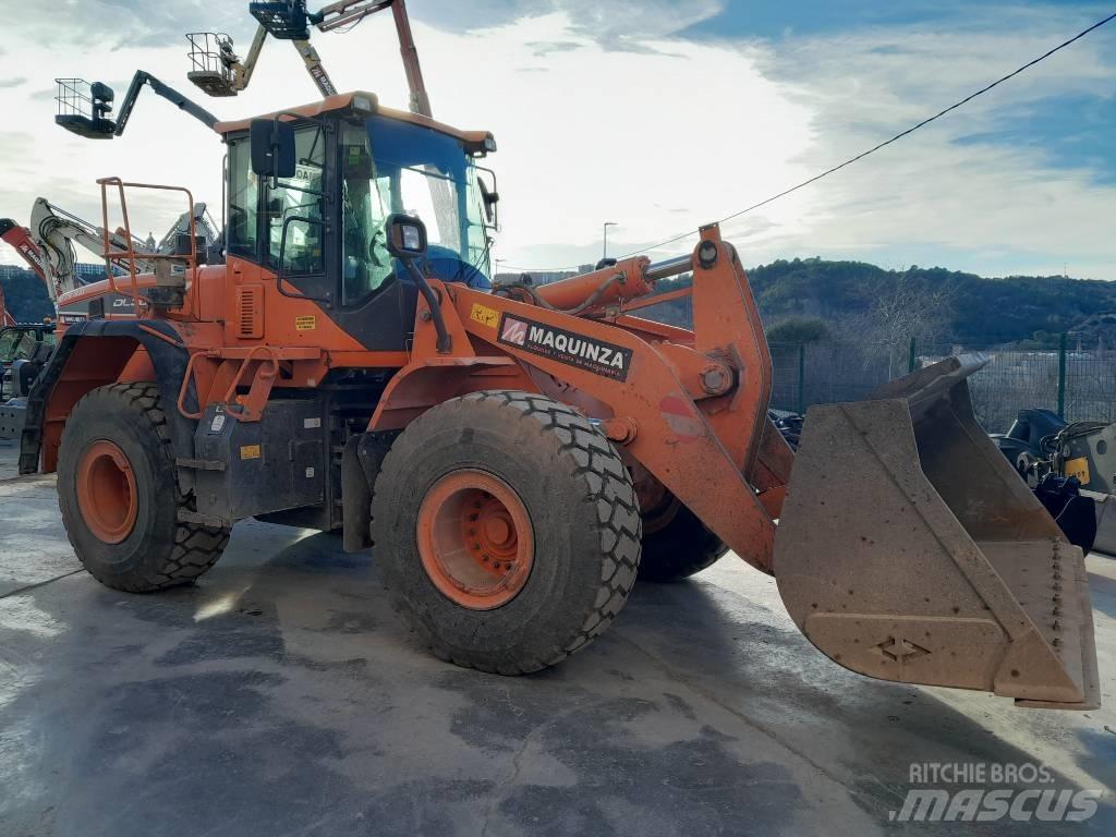 Doosan DL 300 Kolové nakladače